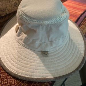 Tilley hemp hat 7 3/8”
